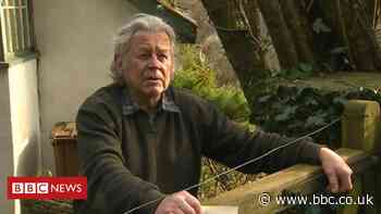 Coronavirus: Volunteers organise to help vulnerable