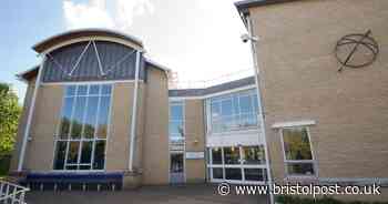 School closes to all students except those in years 7 and 11