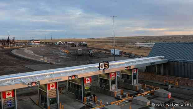 'Higher-than-usual' traffic expected at border crossing in Coutts, Alta.