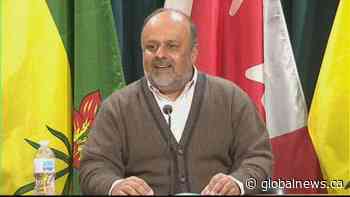 Coronavirus outbreak: Saskatchewan official says families should minimize contact but social interaction still important