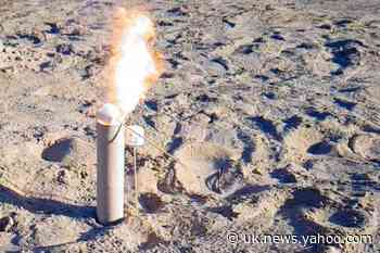 Crazy experiment sees marshmallow toasted with bunch of sparklers