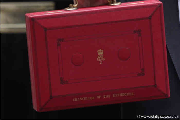 Chancellor extends one-year business rates holiday for all retailers