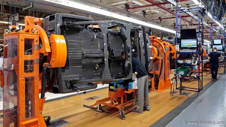 Detroit automakers, UAW agree to curb production to contain coronavirus