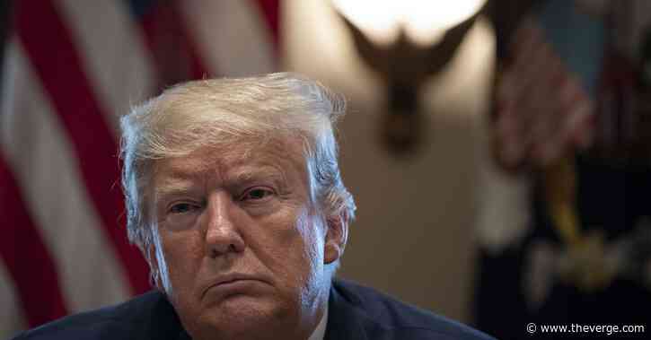 US closes Canadian border to nonessential traffic