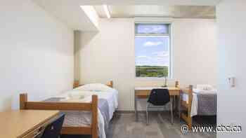 Students at several Ontario colleges and universities asked to vacate dorms over COVID-19