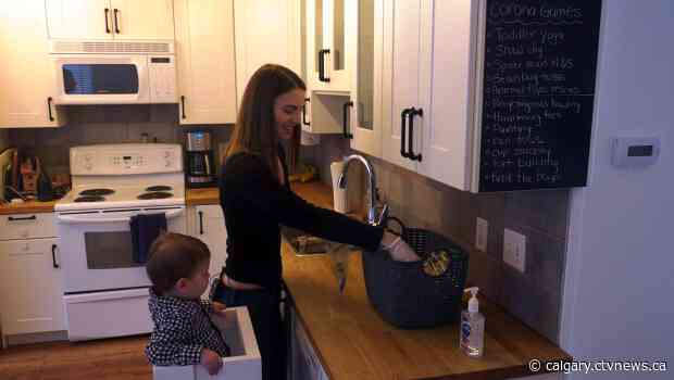 Diaper donations, letters to seniors and groceries: Calgarians come out of isolation to help others