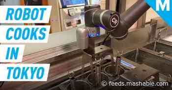 Tokyo train station tests noodle cooking robot