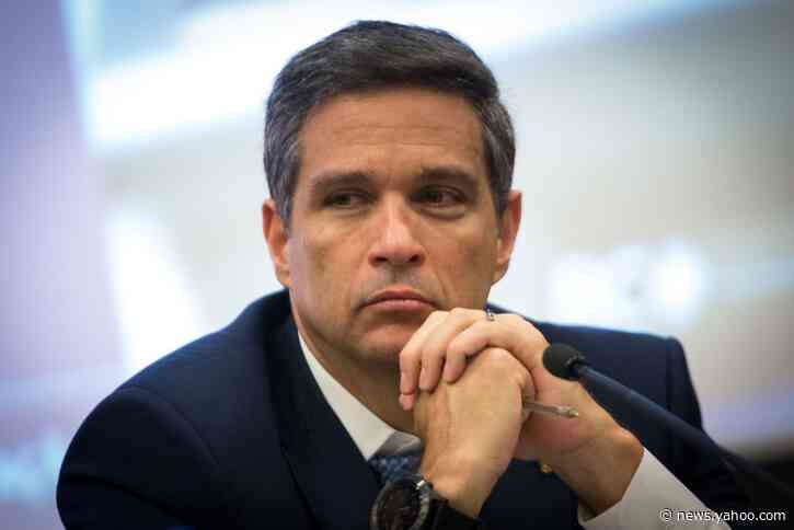 Brazil Cuts Rates to 3.75% With Recession Likely After Virus