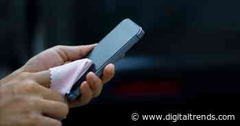 How to keep your phone or tablet screen clean and hygienic