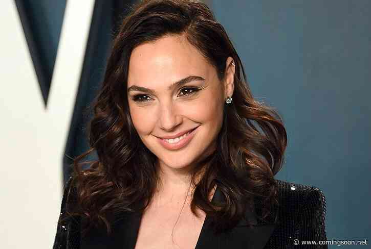 Gal Gadot, Mark Ruffalo, Amy Adams & More Sing John Lennon’s Imagine