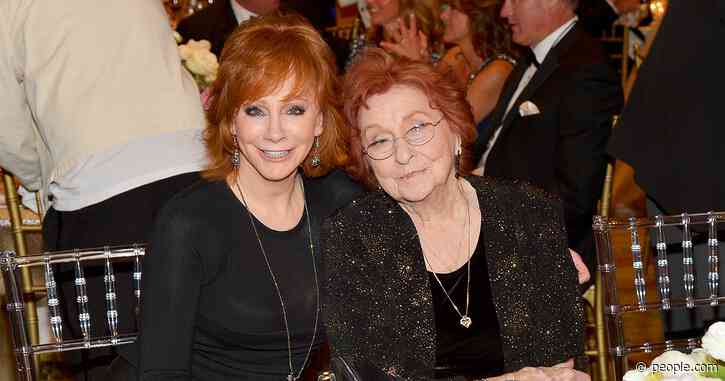 Reba McEntire Forced to 'Indefinitely Postpone' Her Mother's Funeral Due to Coronavirus Outbreak