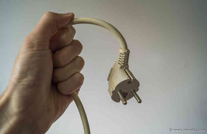 Miner Capitulation: Hash Rate is Dropping Faster Than Bitcoin Price