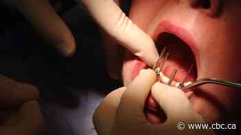 Calgary dental-lab owner now self-isolating after public complaint filed, AHS says
