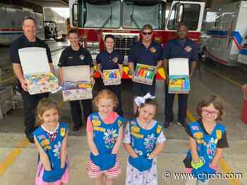 Friendswood Girl Scouts give comfort and thanks to firefighters dealing with pandemic
