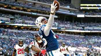 Source: Ebron, Steelers reach 2-year, $12M deal