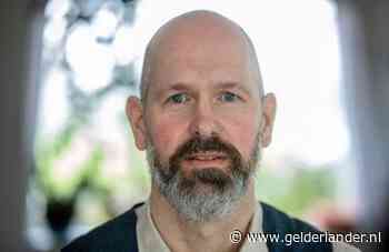 Huisarts Ton brak zijn rug, maar zou deze week weer beginnen: ‘2020 had ik liever overgeslagen’