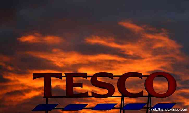 Tesco to hire 20,000 people to cope with rush on supermarkets