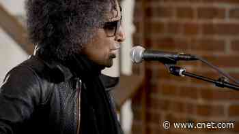 William DuVall performs Strung Out on a Dream video     - CNET