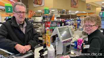 'Golden shopping hour': Sobeys in Edmonton sets trend for dedicated shopping for seniors