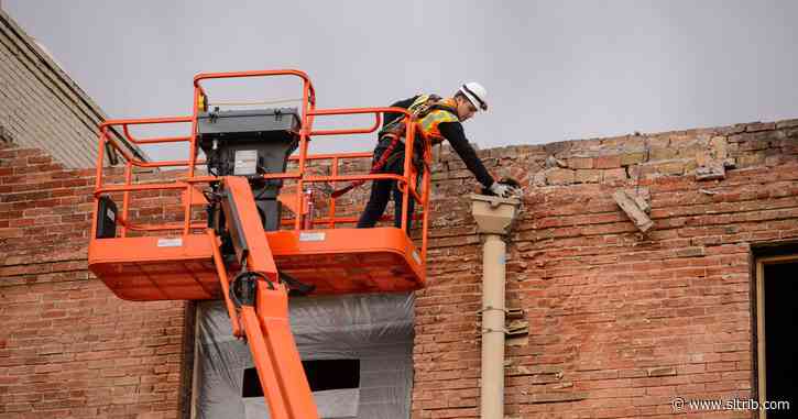 Salt Lake City’s brick homes withstood quake pretty well, official says; Magna still assessing.