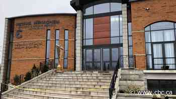 Don't gather for Shabbat dinner, rabbis and public health authorities tell Jewish Montrealers