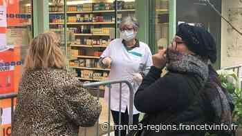 Coronavirus : une pharmacie du Gard invente le drive médicaments à Aigues-Mortes - France 3 Régions