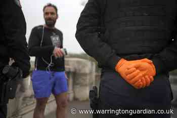 Man runs marathon on 23ft balcony during French lockdown - Warrington Guardian