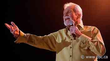 Country singer Kenny Rogers dead at 81