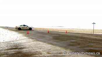 2 killed in highway crash east of Calgary - CTV News