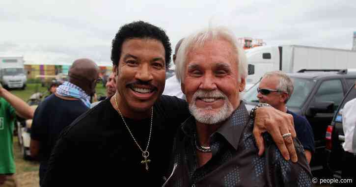 Lionel Richie Mourns Death of Kenny Rogers: 'I Lost One of My Closest Friends'