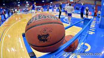 Kansas basketball fans relive 2008 championship game by celebrating CBS rebroadcast of the victory