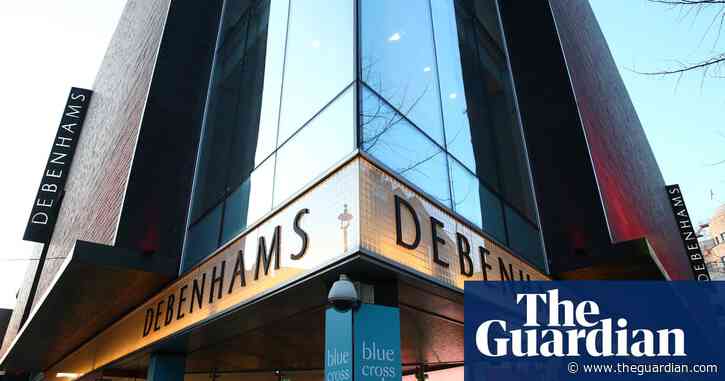 UK government considers forcing non-essential shops to close – reports