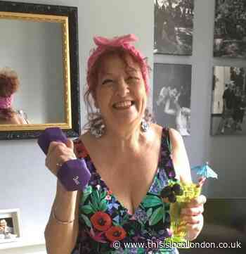 WATCH: Colliers Wood woman on a mission to bring joy to people's lives while self-isolating