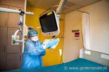 Zij houdt in deze barre tijden het ziekenhuis brandschoon: ‘Ik heb geen tijd om eenzaam te zijn’