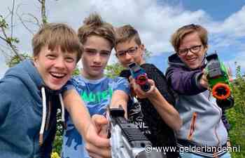 Ondernemer Rens (14) verhuurt laserguns en had vorig jaar 20.000 euro omzet