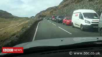 Coronavirus: People urged to stay away from Snowdonia