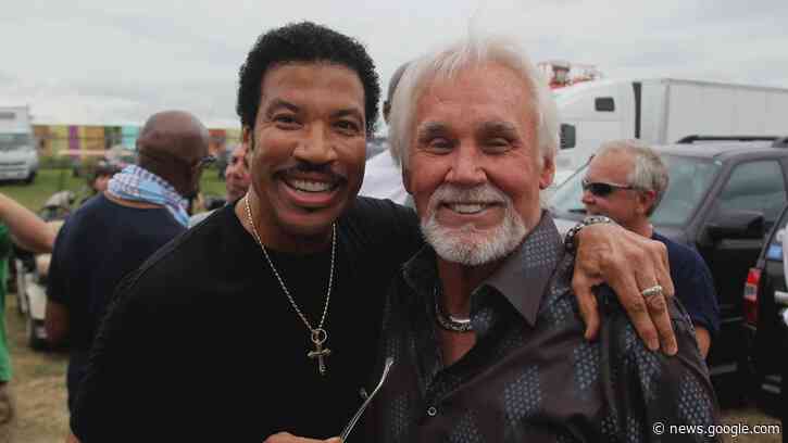 Kenny Rogers: How Dolly Parton, Lionel Richie and More Honored the Late Country Star - Entertainment Tonight