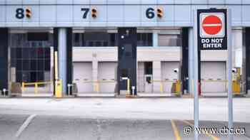 Border town's mayor tells returning snowbirds to keep going, don't stop and shop