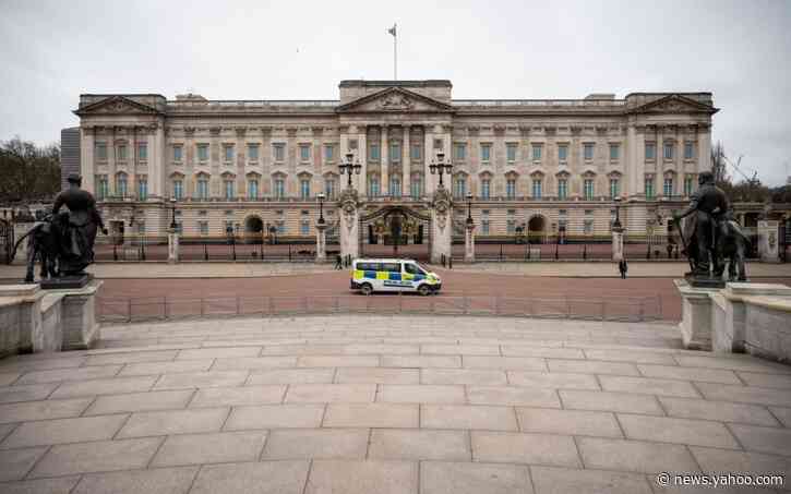 Coronavirus latest news: Police besieged by public with calls over lockdown