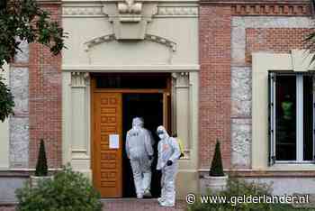 Wanneer Spaanse soldaten rusthuizen desinfecteren, vinden ze bejaarden dood in bed