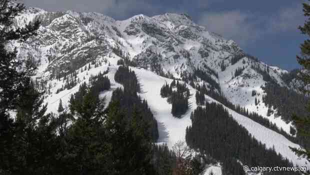 Parks Canada closing all national parks and historic sites to vehicles due to COVID-19