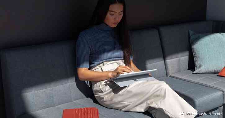 The new Microsoft Surface Pro 7 is $300 off at Best Buy, with contact-free options