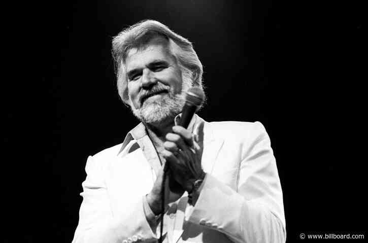 Kenny Rogers Music Streams Increase 1,686% as Fans Mourn Country Star’s Death