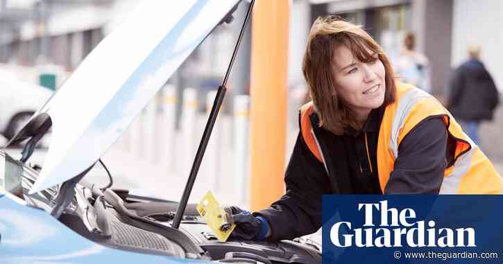 Businesses ask for clarity amid confusion over UK lockdown