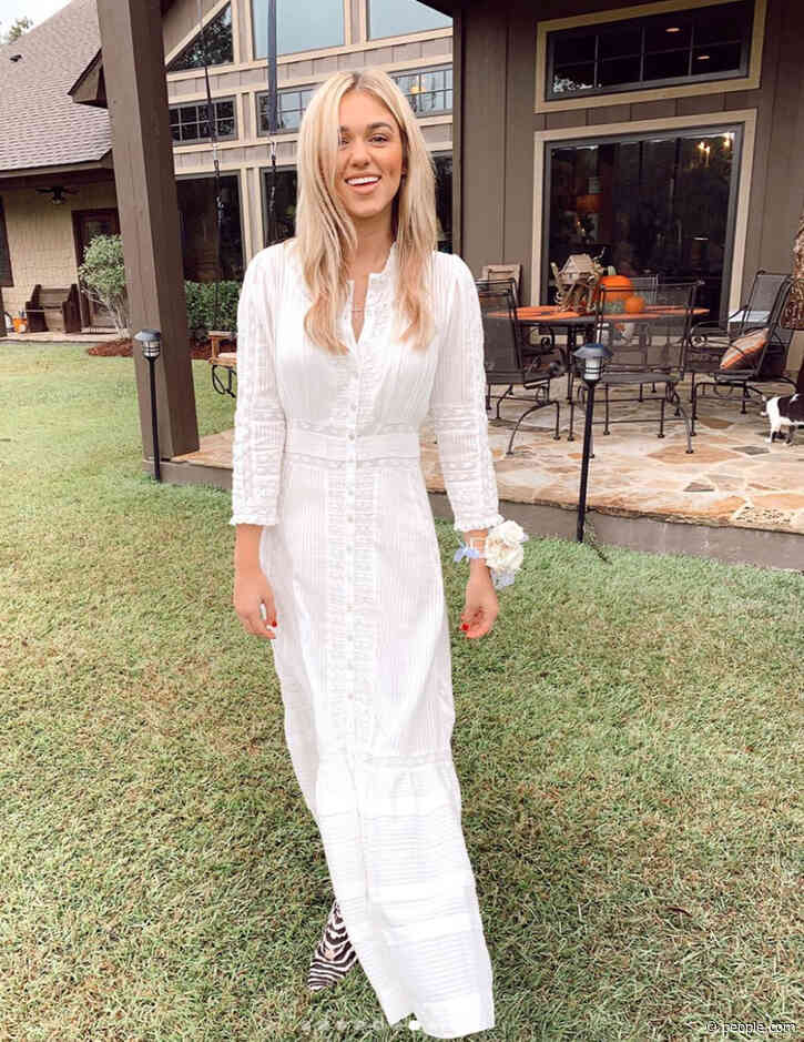 How Sadie Robertson Is Helping Over 5,000 Brides Whose Weddings Were Affected by Coronavirus