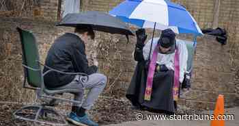 Confessions with social distancing