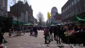Croydon's historic Surrey Street Market stays open despite coronavirus