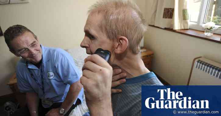 Self-isolating UK care workers face debt and hunger, warns charity