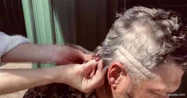 Blake Shelton Shows Off His Mullet Progress — as Gwen Stefani Helps 'Take It to the Next Level'