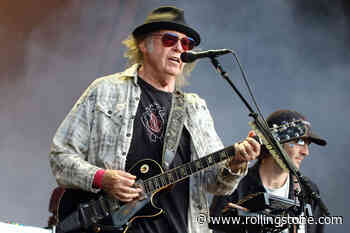 Neil Young’s Second Acoustic Fireside Sessions Concert Is a ‘Soap Opera’